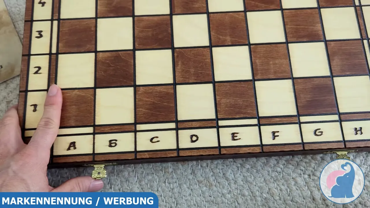 Aus meiner Sicht macht das edle Finish der Spielfeldoberfläche optisch richtig was her.